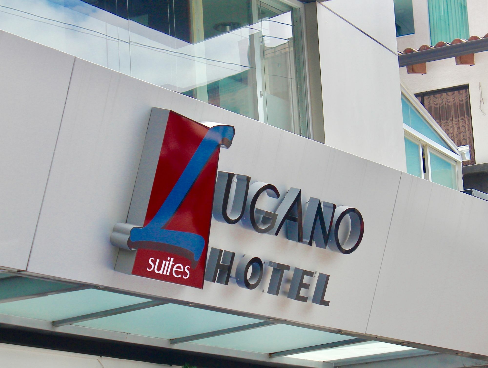 Hotel Lugano Suites Quito Exterior photo